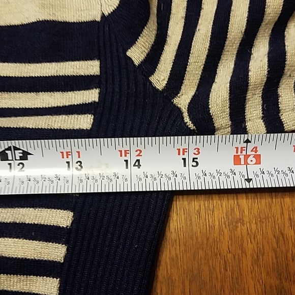 👸🧣👕 Vneck Striped Sweater - Picture 7 of 8